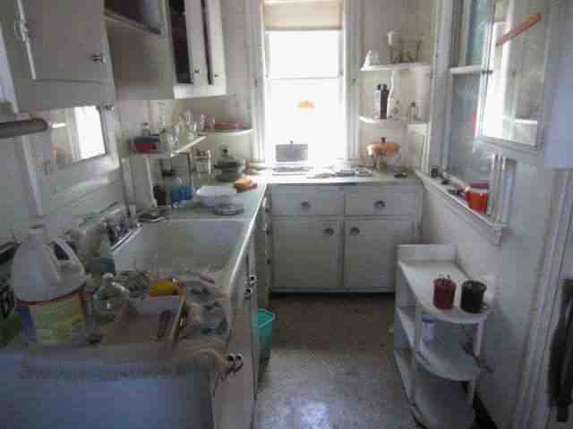 Kitchen before hard money funded renovations